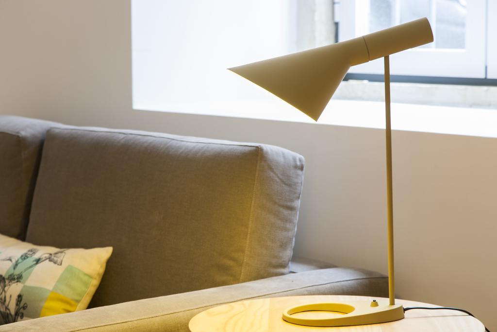 Joivy Cosy 1-Bed Flat With Workspace In Santa Catarina, Moments From Luis De Camoes Sq Lisboa Phòng bức ảnh