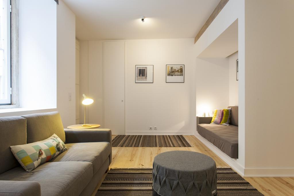 Joivy Cosy 1-Bed Flat With Workspace In Santa Catarina, Moments From Luis De Camoes Sq Lisboa Phòng bức ảnh