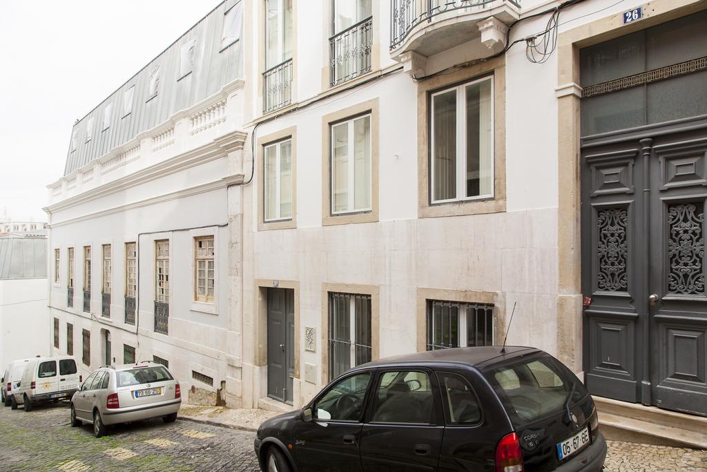Joivy Cosy 1-Bed Flat With Workspace In Santa Catarina, Moments From Luis De Camoes Sq Lisboa Phòng bức ảnh
